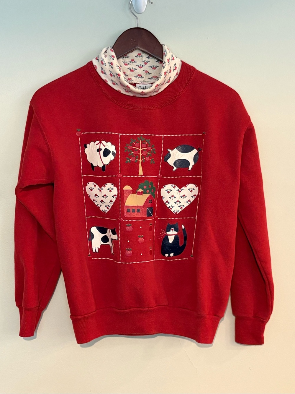 Vintage Gopher Sport Farm Themed Sweatshirt